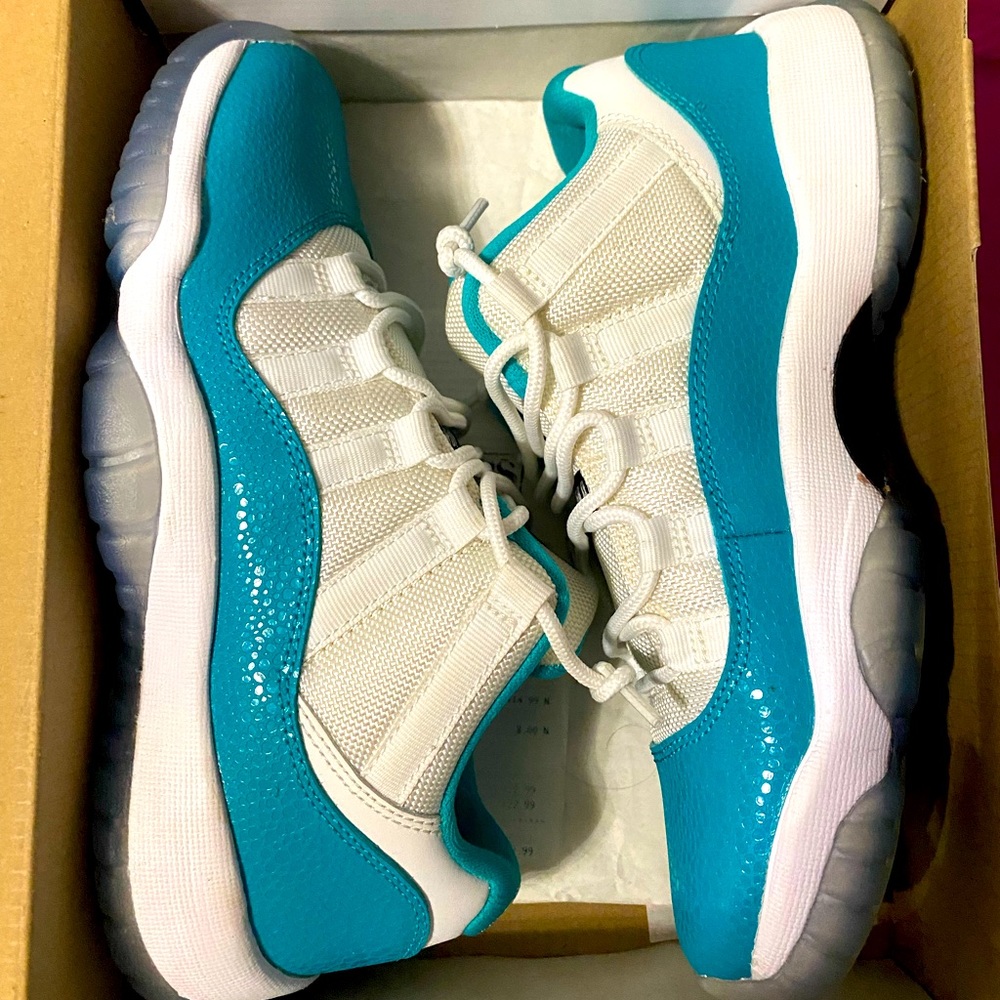 Jordan retro 11 turbo green-volt ice